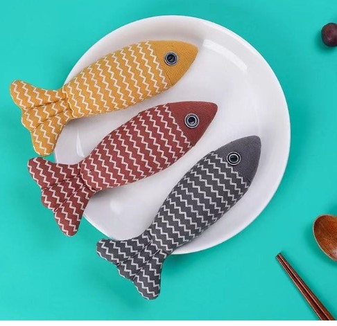 猫用おもちゃ 面白い猫 麻製 魚の枕 セルフ遊び 猫