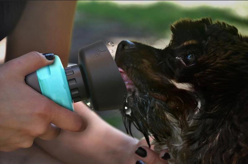 ペット用屋外折りたたみ式ボトル 犬用携帯水筒 ドッグウォーターディスペンサー