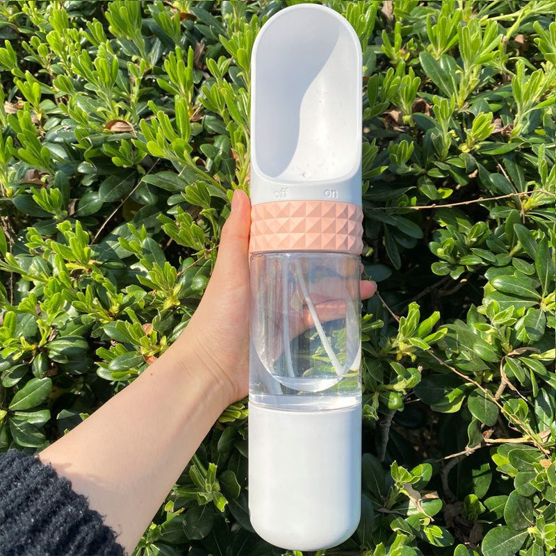 犬用水飲み器 ポータブルペット用品 水筒 犬用給水ボウルカップ 屋外旅行 犬猫用給水器