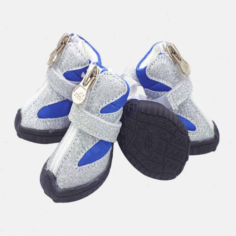 おしゃれでシンプルなペット用通気性シューズ